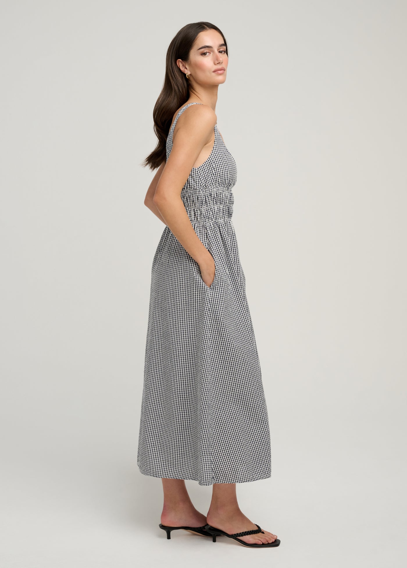 THE SLEEVELESS SWOON DRESS - Image 4